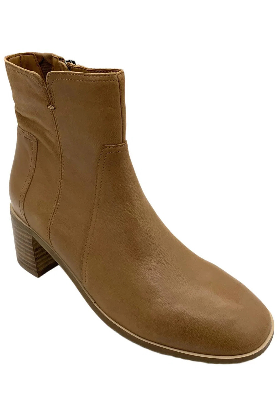 NYDJ Women's Gem Waxy Calf Ankle Boots Cognac - Medium